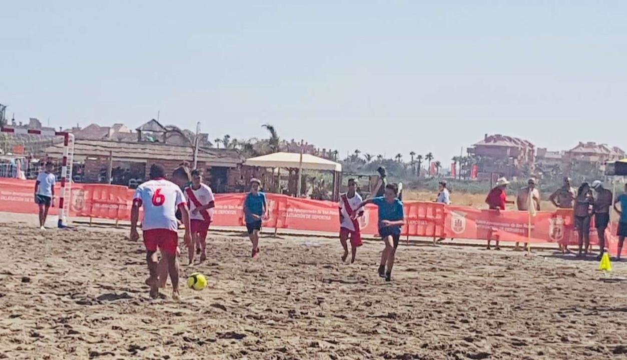 Futbol Playa Torreguadiaro