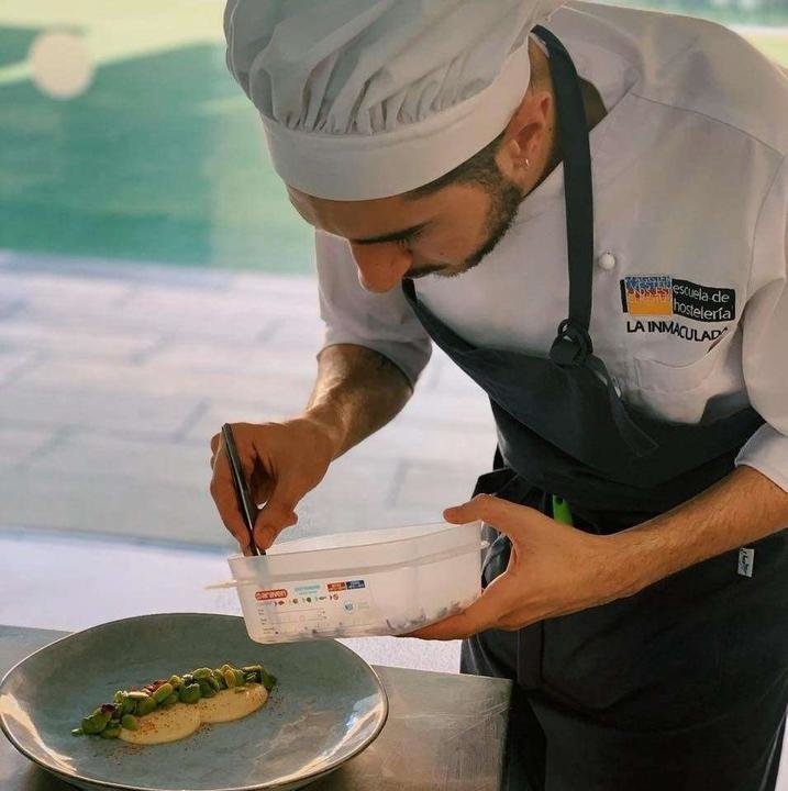 Adrián Calvente, chef