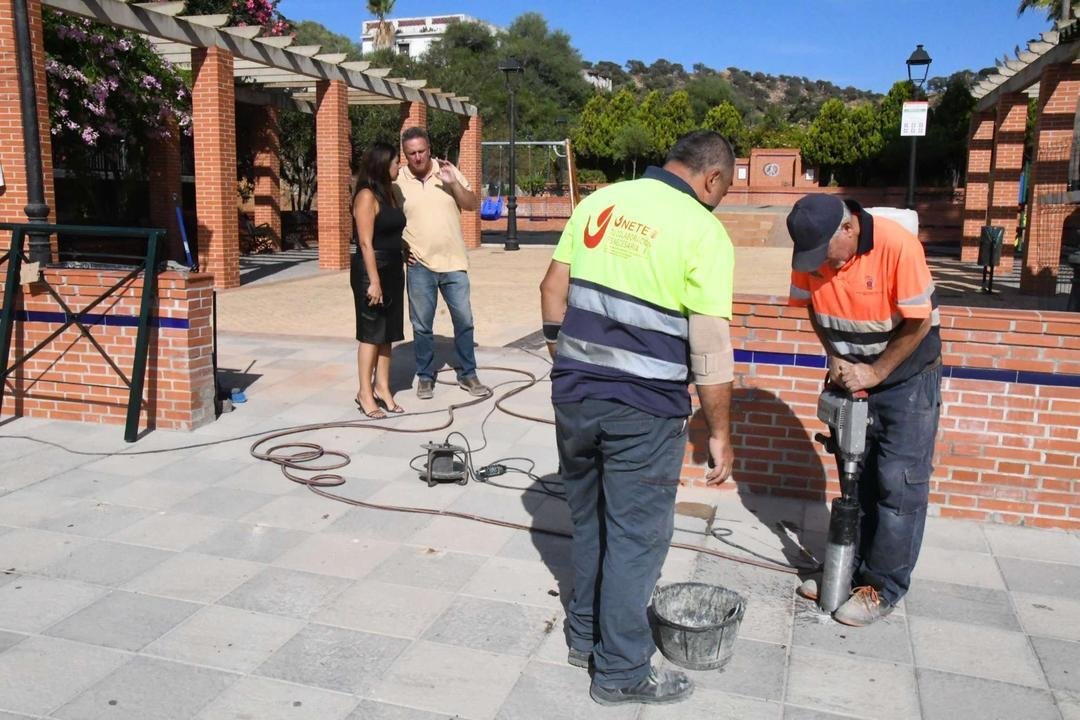 Obras_plaza_encarnacion_torreguadiaro1