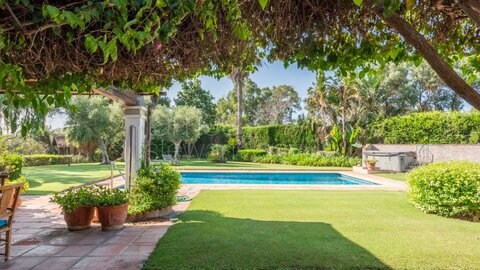 Villa en venta en Reyes y Reinas con vistas al río